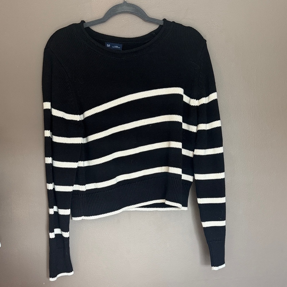 Gap Black and White Striped Sweater